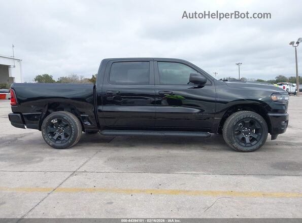 1C6SRFGP6TN272734 2026 RAM 1500 Черный Вид задней части салона
