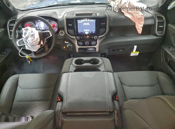 1C6SRFGP9TN160347 2026 RAM 1500 Синий Вид панели приборов
