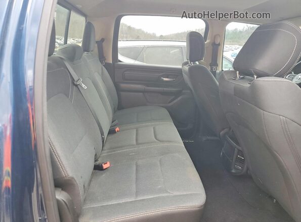 1C6SRFGT2KN774166 2019 RAM 1500 Blue Widok tylnych siedzeń