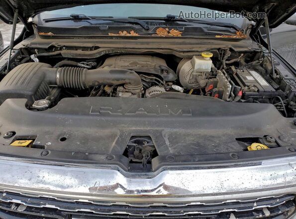 1C6SRFHT1KN518812 2019 RAM 1500 Black Rear interior view