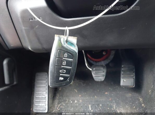 1FA6P8AM6H5322586 2017 FORD MUSTANG Красный Вид панели приборов