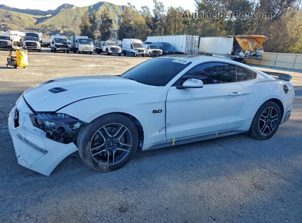 1FA6P8CF7K5153104 2019 FORD MUSTANG Белый Передняя левая четверть