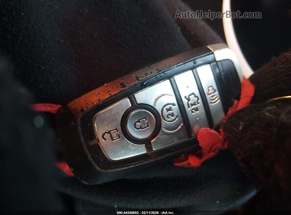 1FA6P8TH1L5132090 2020 FORD MUSTANG Белый Вид панели приборов