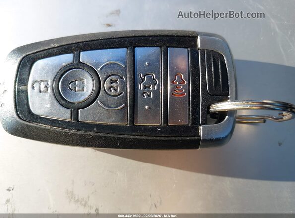 1FA6P8TH3M5115244 2021 FORD MUSTANG Белый Вид панели приборов