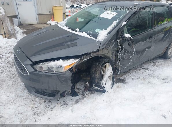 1FADP3F22HL326423 2017 FORD FOCUS Gray Widok z przodu