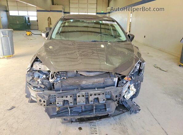 1FADP3F22JL319994 2018 FORD FOCUS Серый Вид спереди