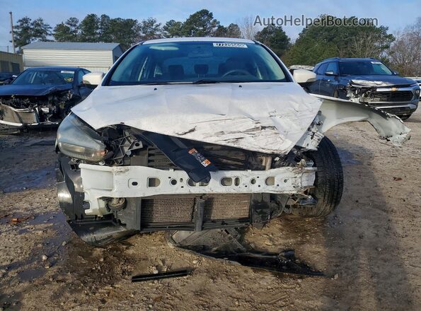 1FADP3F25HL251295 2017 FORD FOCUS Белый Вид спереди