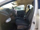 2017 Ford Focus Se Белый vin: 1FADP3F25HL251295