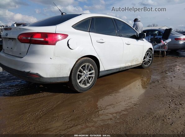 1FADP3F2XHL218888 2017 FORD FOCUS Белый Задняя правая четверть