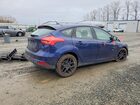 2016 Ford Focus Se Синий vin: 1FADP3K24GL234685
