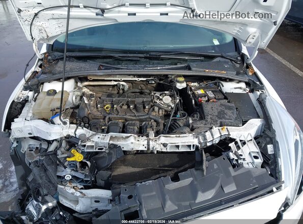 1FADP3K25JL217997 2018 FORD FOCUS White Հետևի տեսք