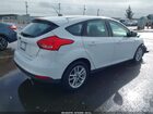 2018 Ford Focus Se White vin: 1FADP3K25JL217997