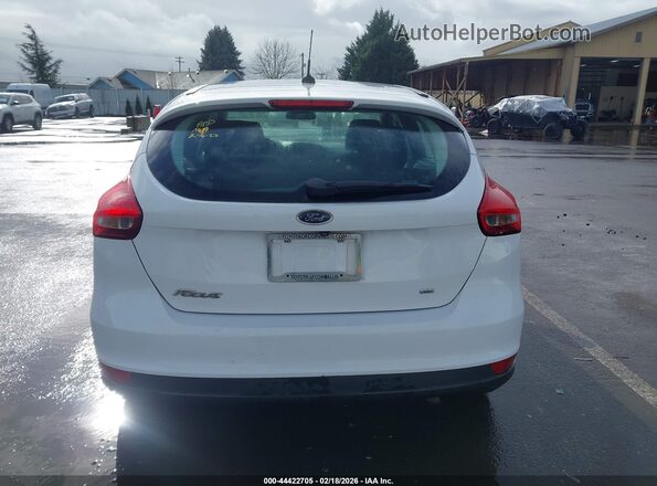 1FADP3K25JL217997 2018 FORD FOCUS White 