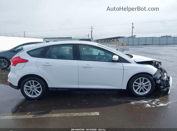 1FADP3K25JL217997 2018 FORD FOCUS White Սալոնի հետևի տեսք