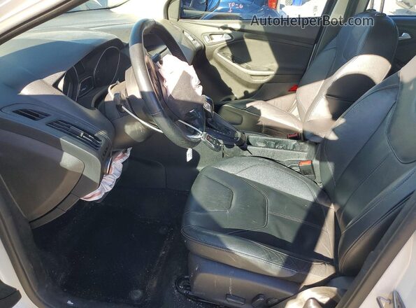 1FADP3K28GL405941 2016 FORD FOCUS White Вид салону спереду