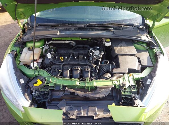 1FADP3K29JL284389 2018 FORD FOCUS Зеленый Вид сзади
