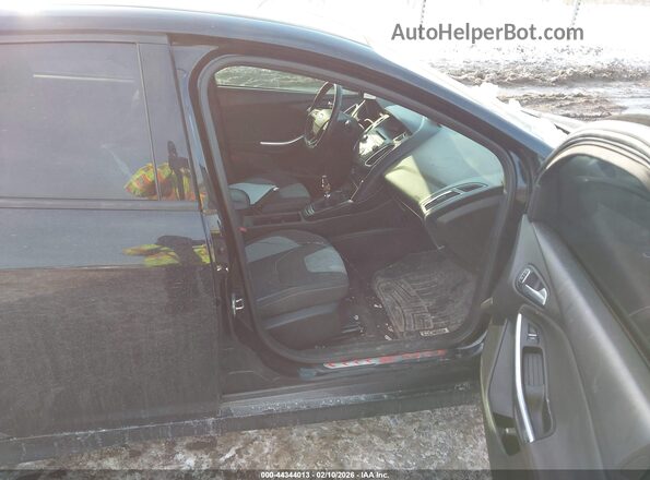 1FADP3L92HL307016 2017 FORD FOCUS ST Black Widok wnętrza z przodu