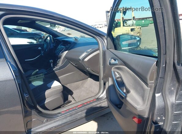 1FADP3L95JL211614 2018 FORD FOCUS ST Серый Вид салона спереди