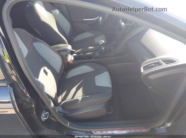 1FADP3L96JL220614 2018 FORD FOCUS ST Черный Вид салона спереди