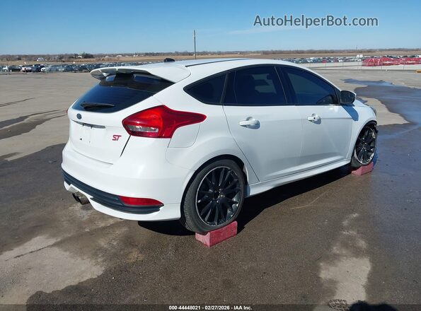 1FADP3L97HL260131 2017 FORD FOCUS ST Белый Задняя правая четверть