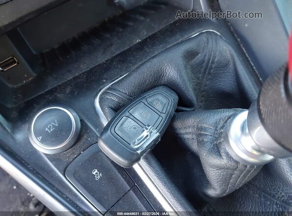1FADP3L97HL260131 2017 FORD FOCUS ST Белый Вид панели приборов
