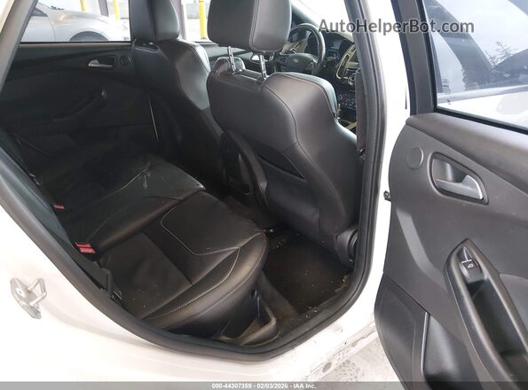 1FADP3L97JL283009 2018 FORD FOCUS ST Белый Вид наклейки с VIN-кодом