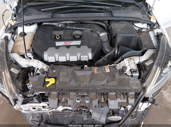 1FADP3L97JL283009 2018 FORD FOCUS ST Белый Вид сзади
