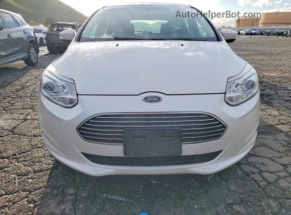 1FADP3R49HL314735 2017 FORD FOCUS White Вид спереду