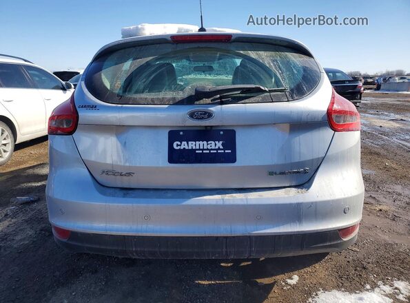 1FADP3R4XHL277789 2017 FORD FOCUS Серебряный Вид сзади
