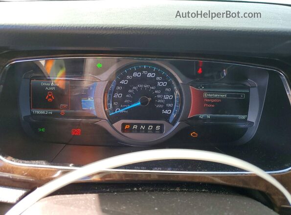 1FAHP2F88KG114352 2019 FORD TAURUS Черный Вид щитка приборов