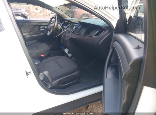 1FAHP2MK2GG101232 2016 FORD POLICE INTERCEPTOR White Widok wnętrza z przodu