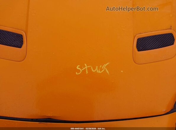 1FATP8UH2J5156381 2018 FORD MUSTANG Оранжевый Вид сзади