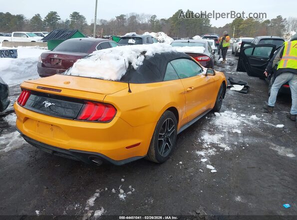 1FATP8UH2J5156381 2018 FORD MUSTANG Оранжевый Задняя правая четверть