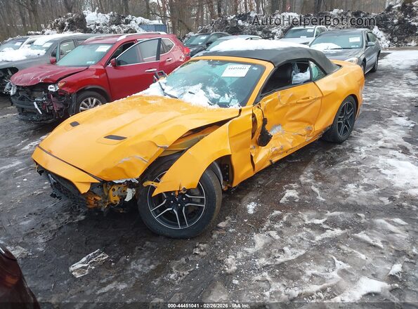 1FATP8UH2J5156381 2018 FORD MUSTANG Оранжевый Передняя левая четверть