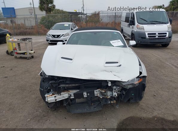 1FATP8UH6K5106522 2019 FORD MUSTANG Белый Панорамный вид салона 360°