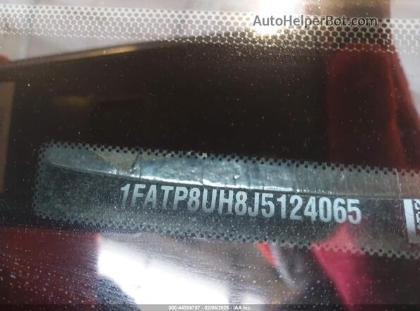 1FATP8UH8J5124065 2018 FORD MUSTANG Серебряный Вид подкапотного пространства