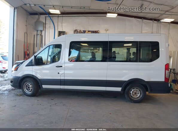 1FBAX2C84NKA54625 2022 FORD PASSENGER Белый Панорамный вид салона 360°