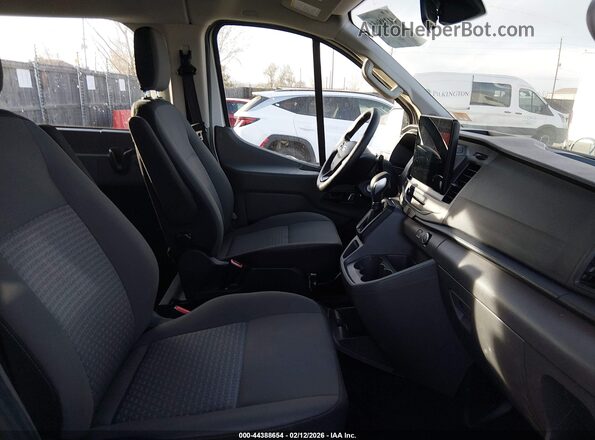 1FBAX2Y83NKA83798 2022 FORD PASSENGER White Widok wnętrza z przodu