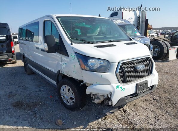 1FBAX2Y84RKA17041 2024 FORD PASSENGER Белый Передняя правая четверть