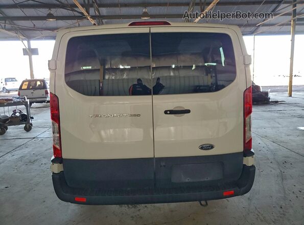 1FBAX2Y85NKA14319 2022 FORD PASSENGER Белый Вид сзади