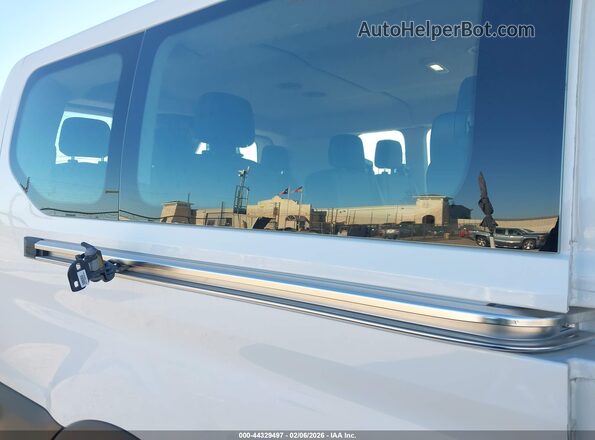 1FBAX2Y88RKA83446 2024 FORD PASSENGER Белый 