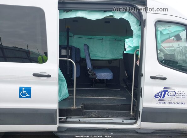 1FDAX2CG7NKA69344 2022 FORD PASSENGER Белый Вид наклейки с VIN-кодом