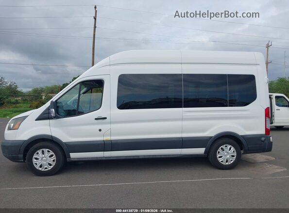 1FDZX2XM2HKB22457 2017 FORD TRANSIT-350 White 360 interior view