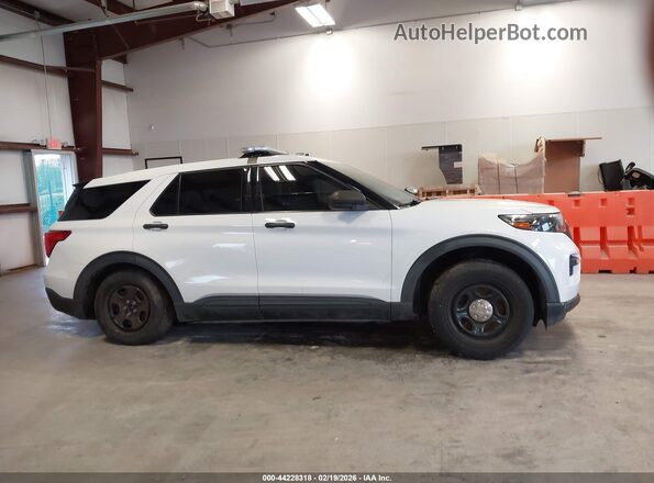 1FM5K8AB2LGC51530 2020 FORD POLICE INTERCEPTOR Белый Вид задней части салона