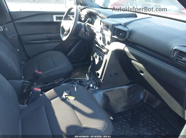 1FM5K8AB4MGA17665 2021 FORD POLICE INTERCEPTOR White Widok wnętrza z przodu
