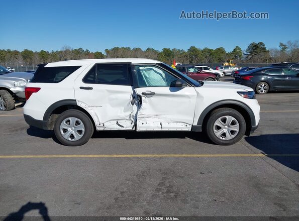 1FM5K8AB6NGC42879 2022 FORD POLICE INTERCEPTOR Белый Вид задней части салона