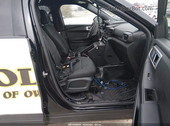 1FM5K8ABXLGA71633 2020 FORD POLICE INTERCEPTOR Белый Вид салона спереди