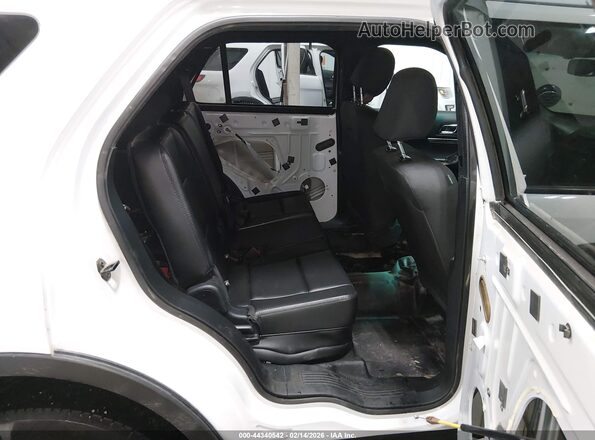 1FM5K8AR0JGC56655 2018 FORD POLICE INTERCEPTOR White Vista de la etiqueta del VIN