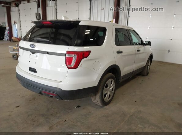 1FM5K8AR8HGD14957 2017 FORD UTILITY POLICE INTERCEPTOR Белый Задняя правая четверть