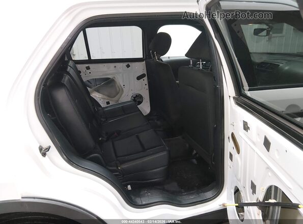 1FM5K8AR9JGC56654 2018 FORD POLICE INTERCEPTOR Белый Вид наклейки с VIN-кодом